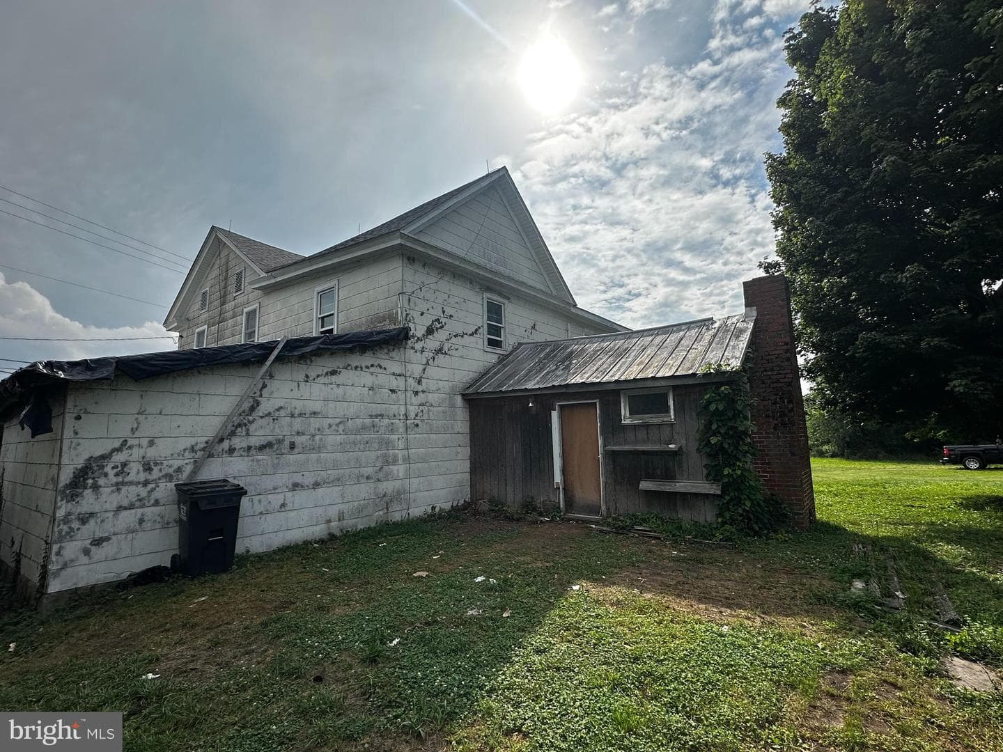 224 Middle Road photo 5