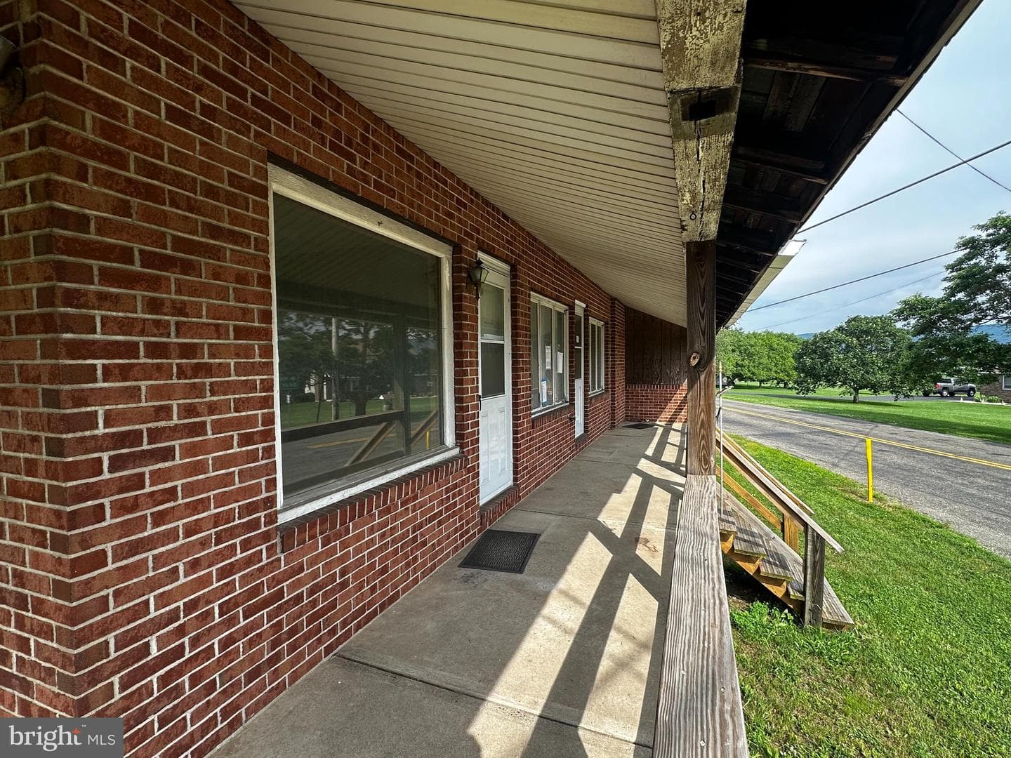 224 Middle Road photo 6