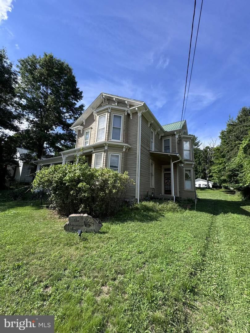 7227 3rd St., Driftwood