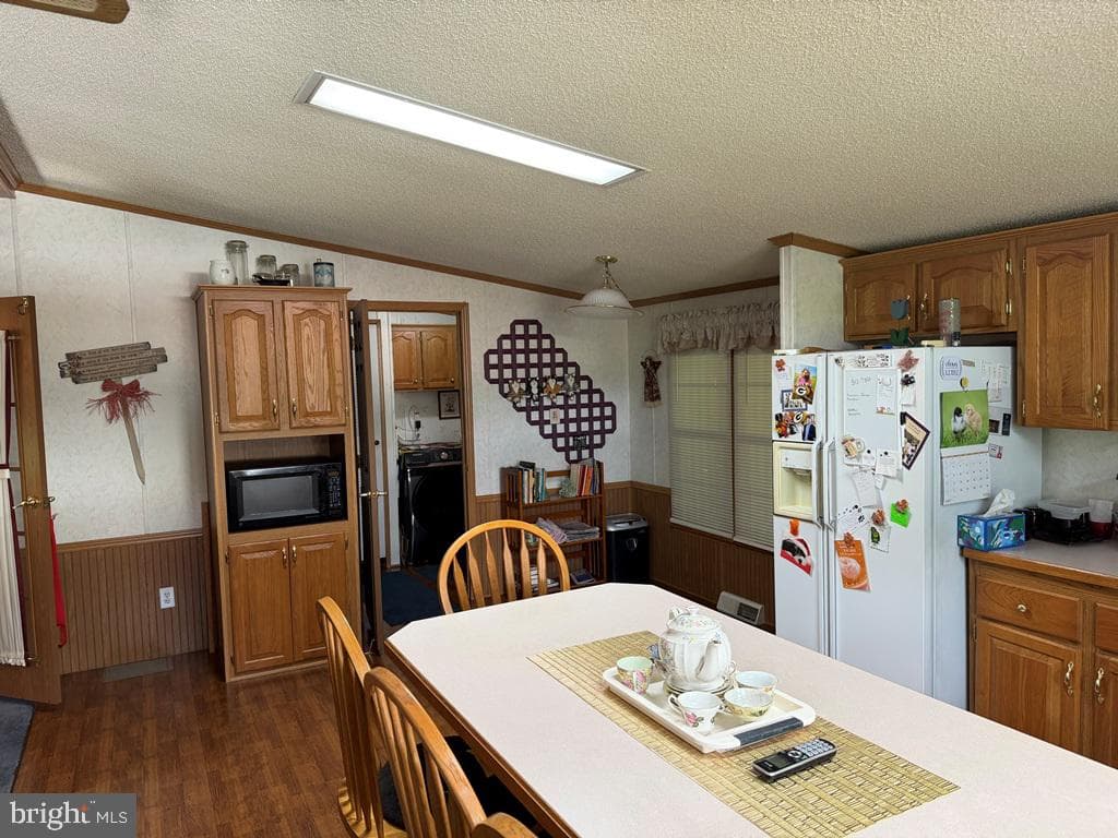871 Hillcrest Drive photo 13