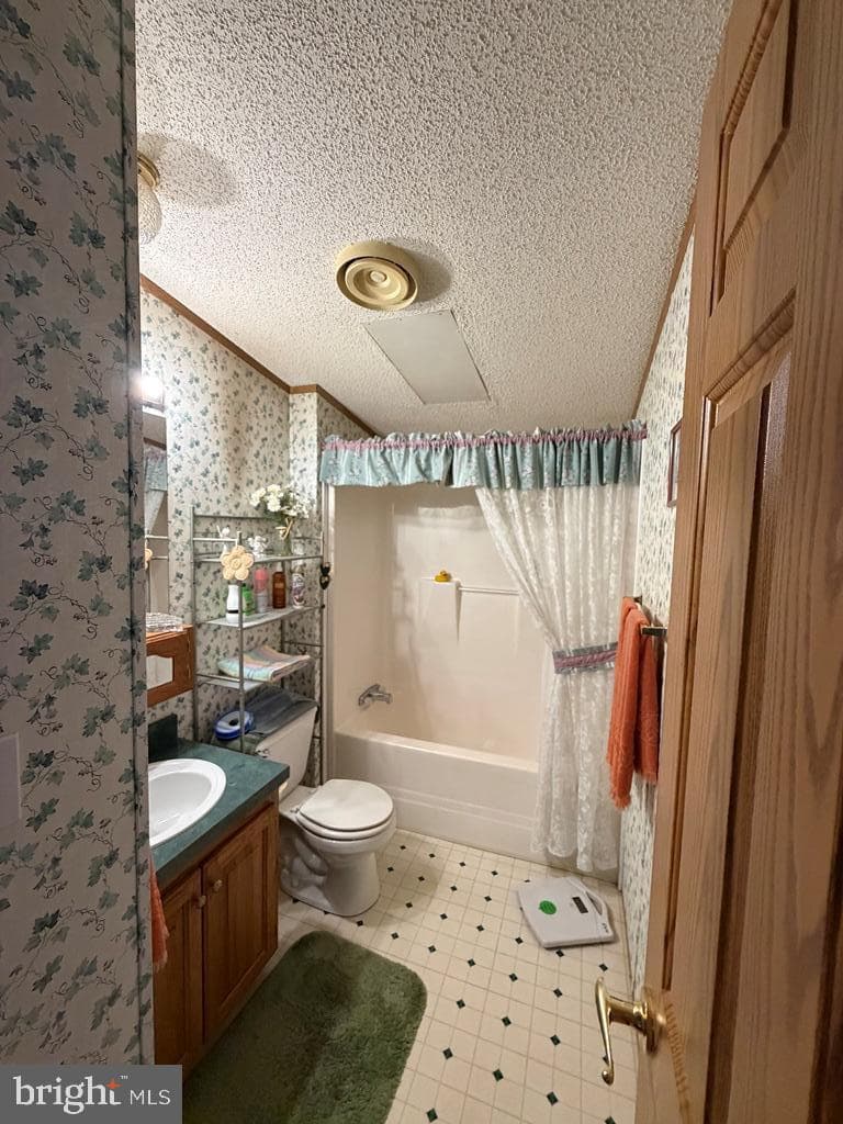 871 Hillcrest Drive photo 31