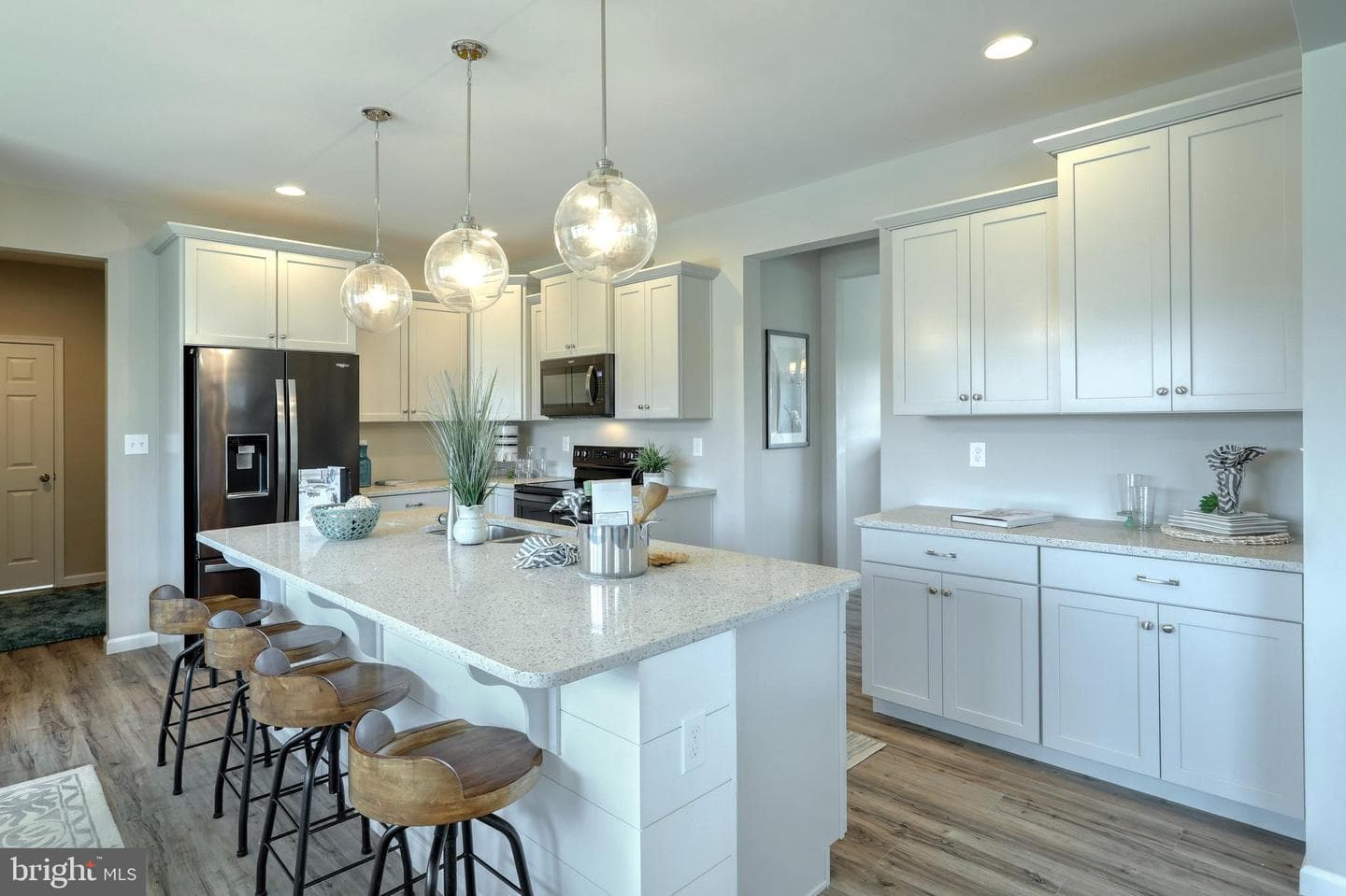 105 Devereux Rd # PARKER photo 8