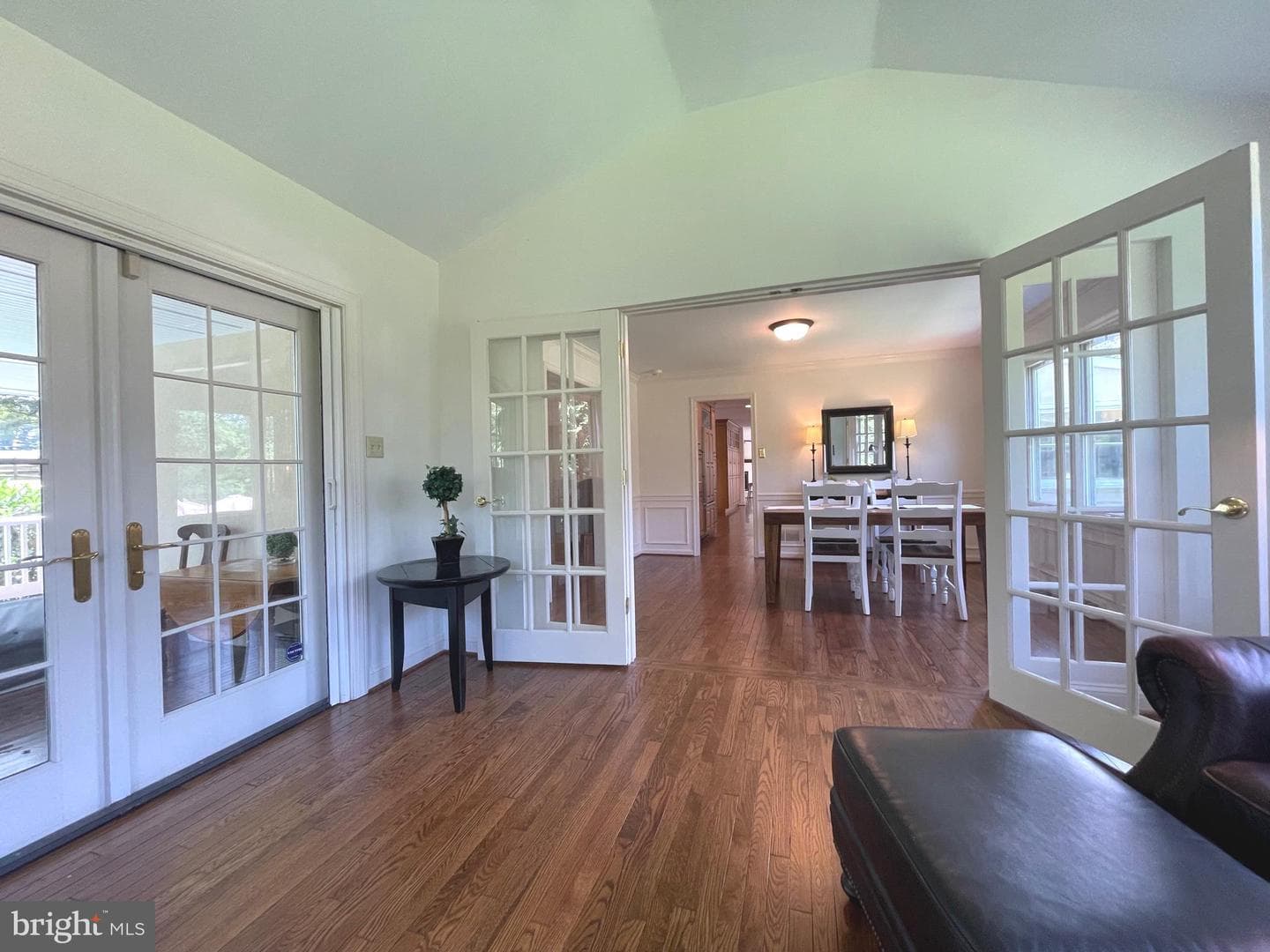 138 Davis Road photo 23
