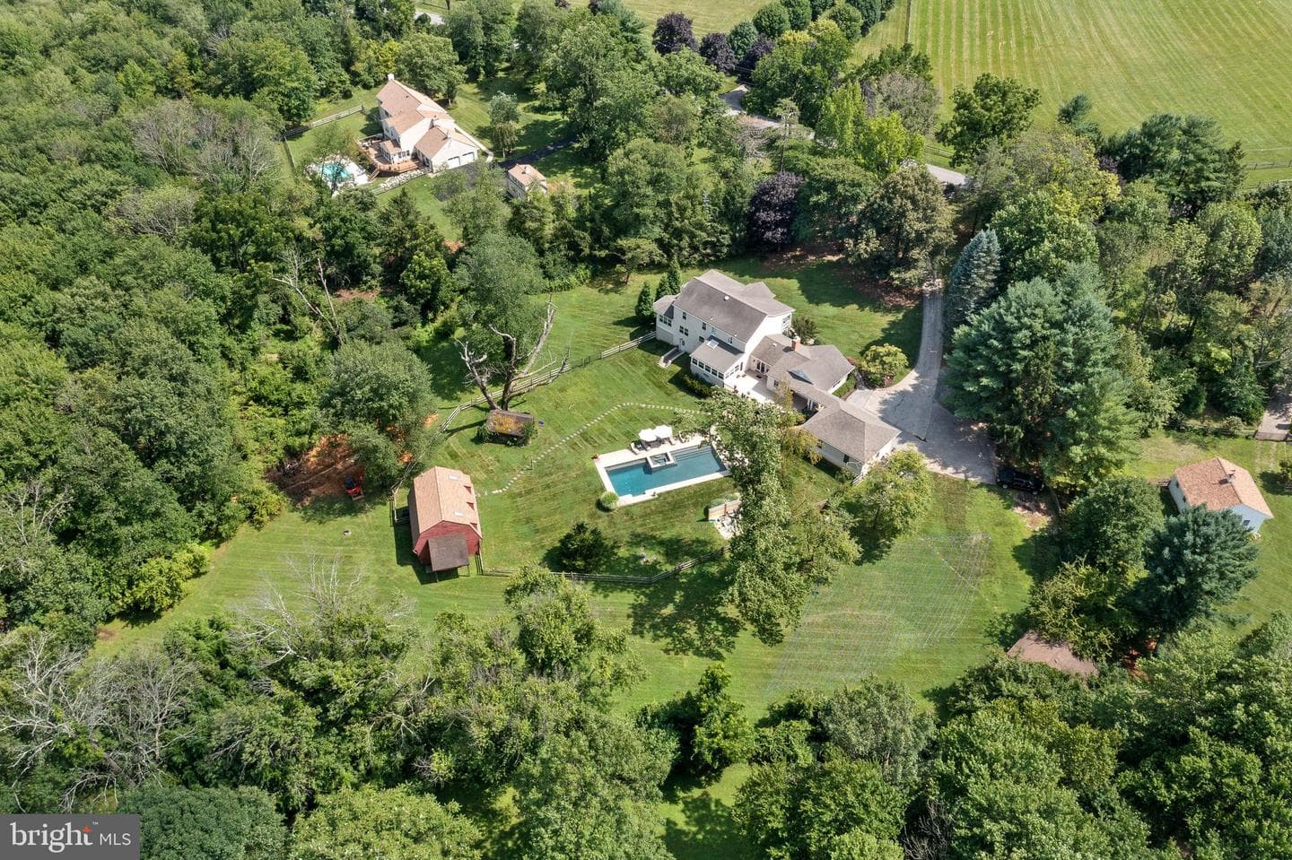 138 Davis Road photo 38