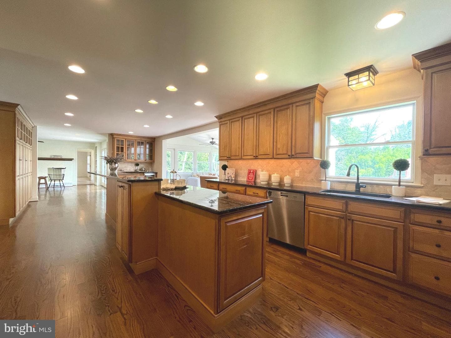 138 Davis Road photo 43