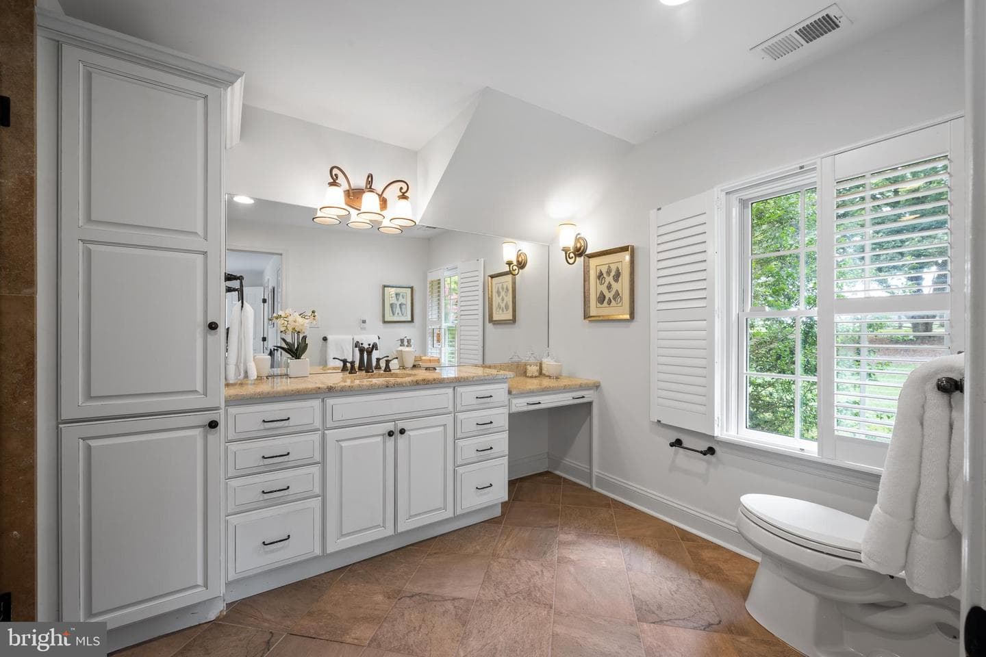 138 Davis Road photo 59