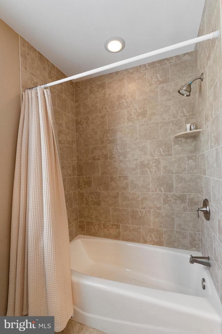 138 Davis Road photo 67