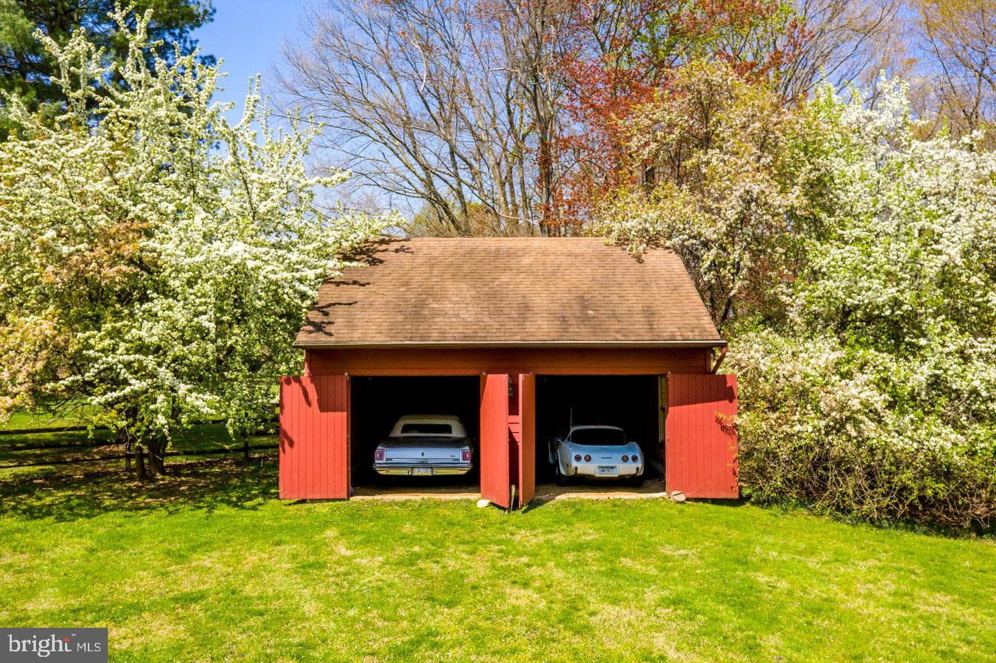 138 Davis Road photo 71