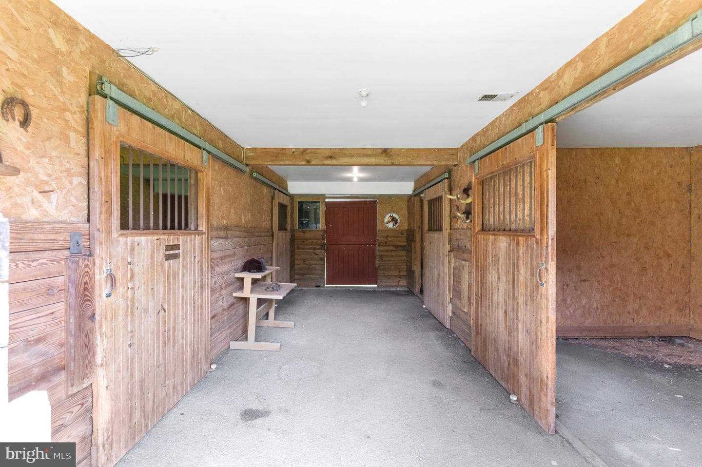 138 Davis Road photo 74