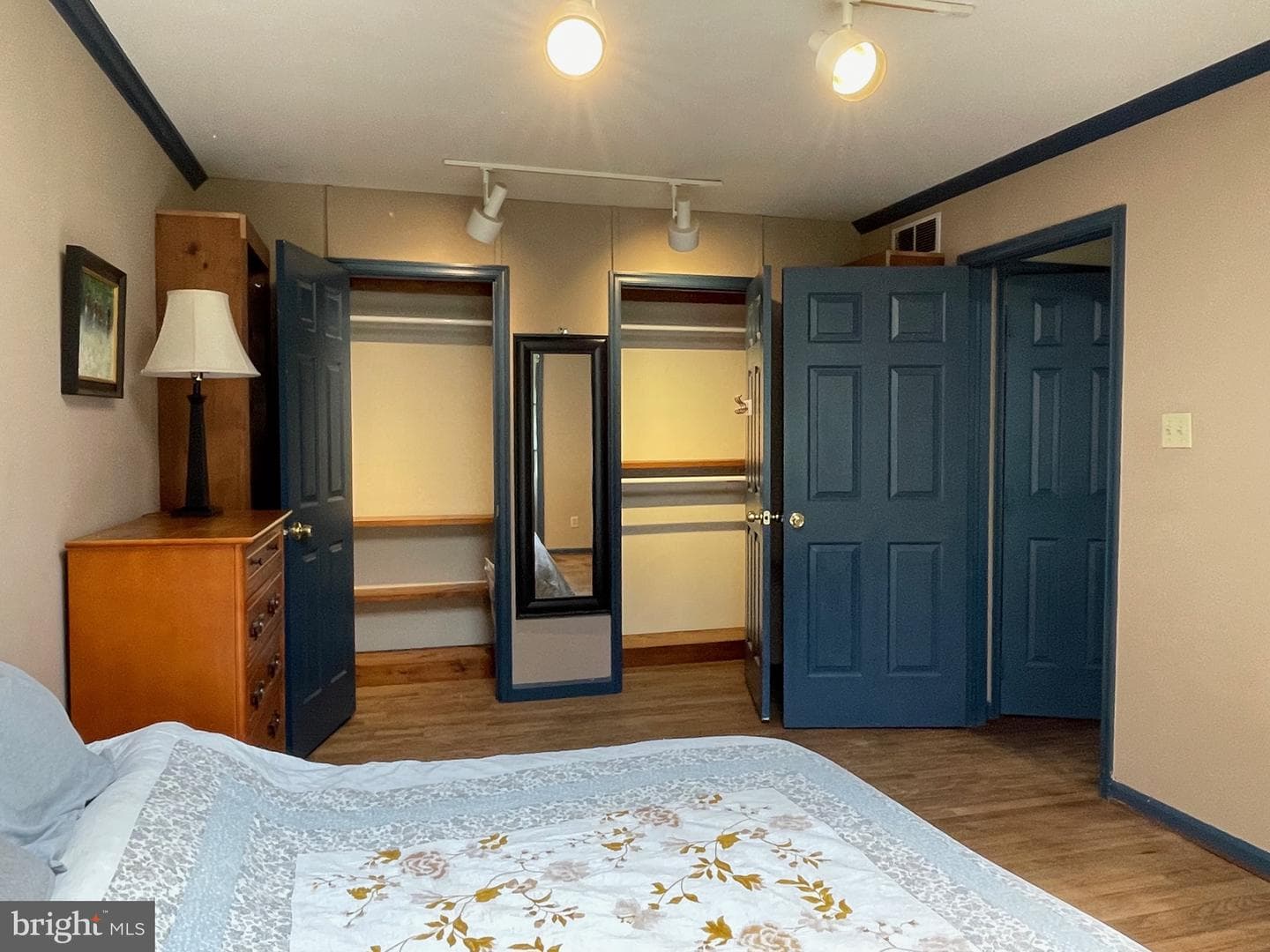 138 Davis Road photo 76