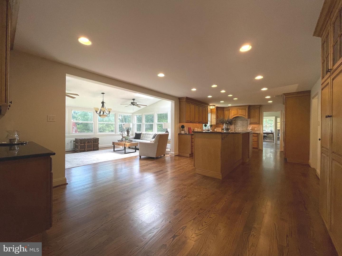 138 Davis Road photo 90