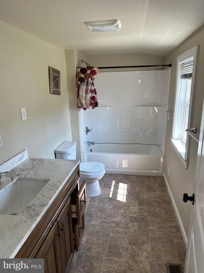 192 Limestone Road photo 9