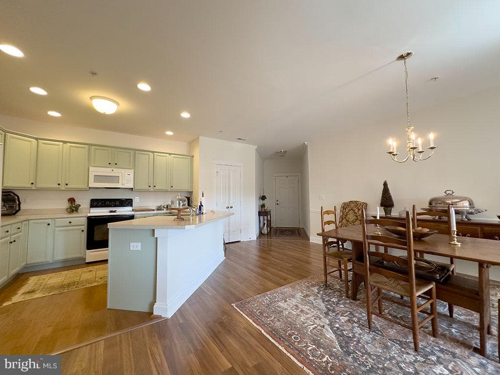 180 Bucktown Crossing #42e photo 4