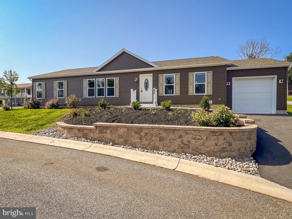 146 Minch Road photo 1
