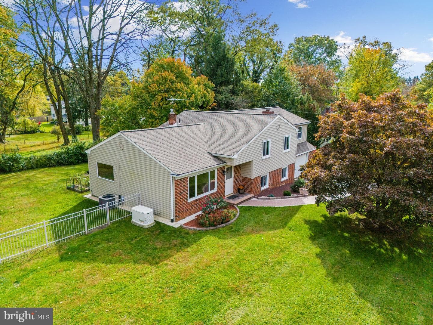 3 Woodcrest Lane photo 4