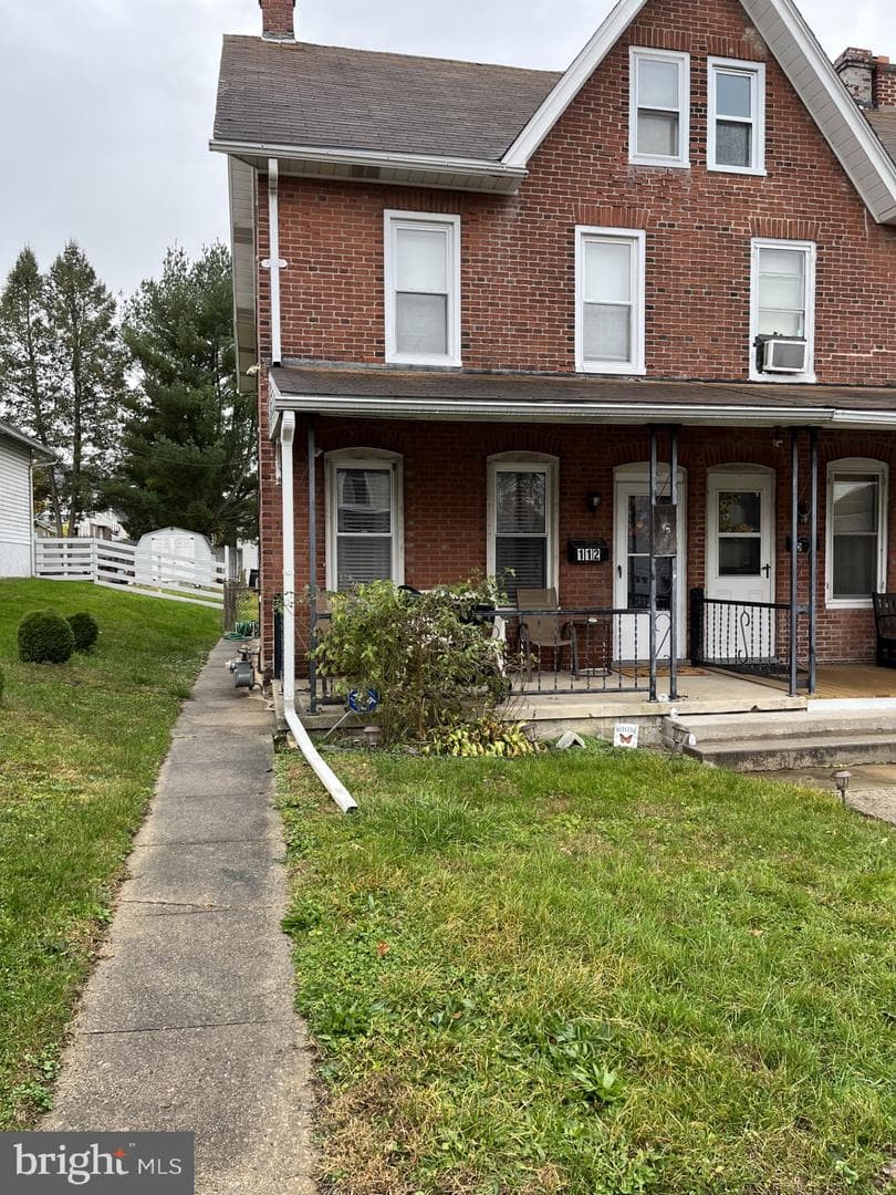 112 Chester Avenue photo 2