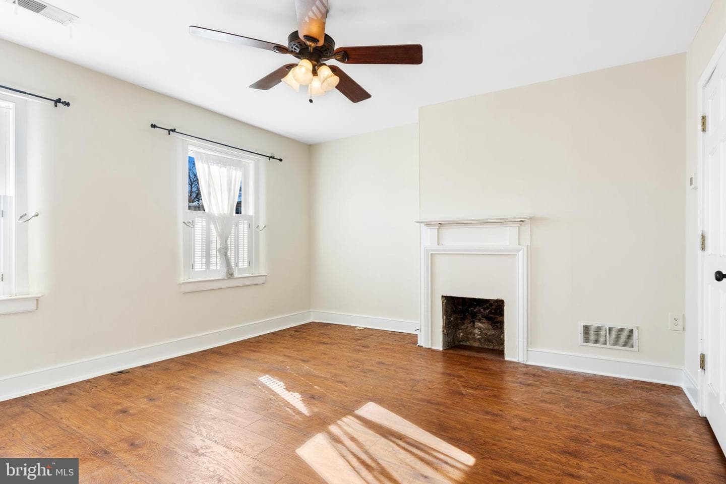 311 E State Street photo 25