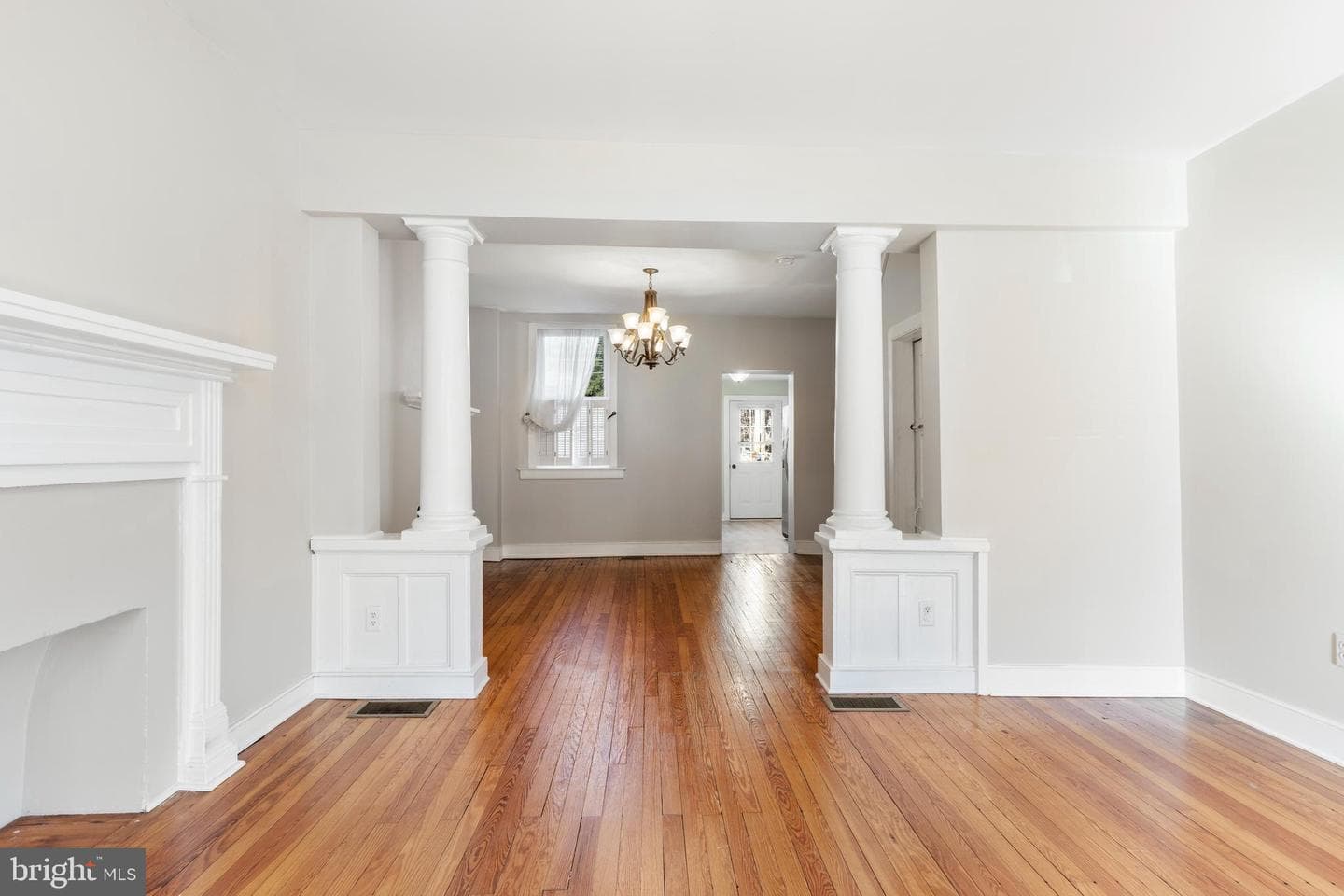 311 E State Street photo 9
