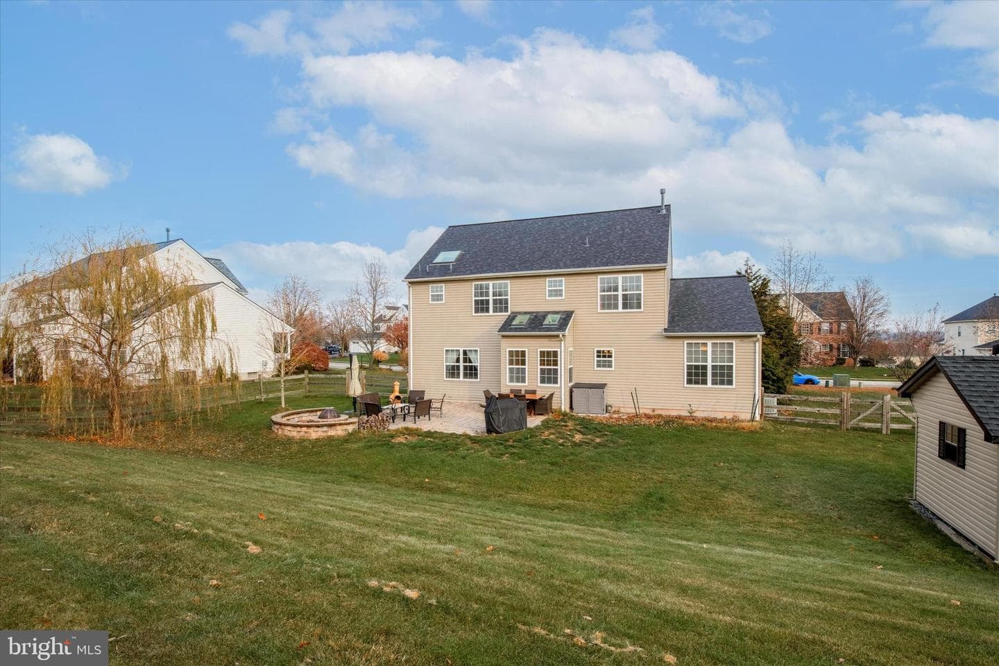 606 Hoffman Boulevard photo 34