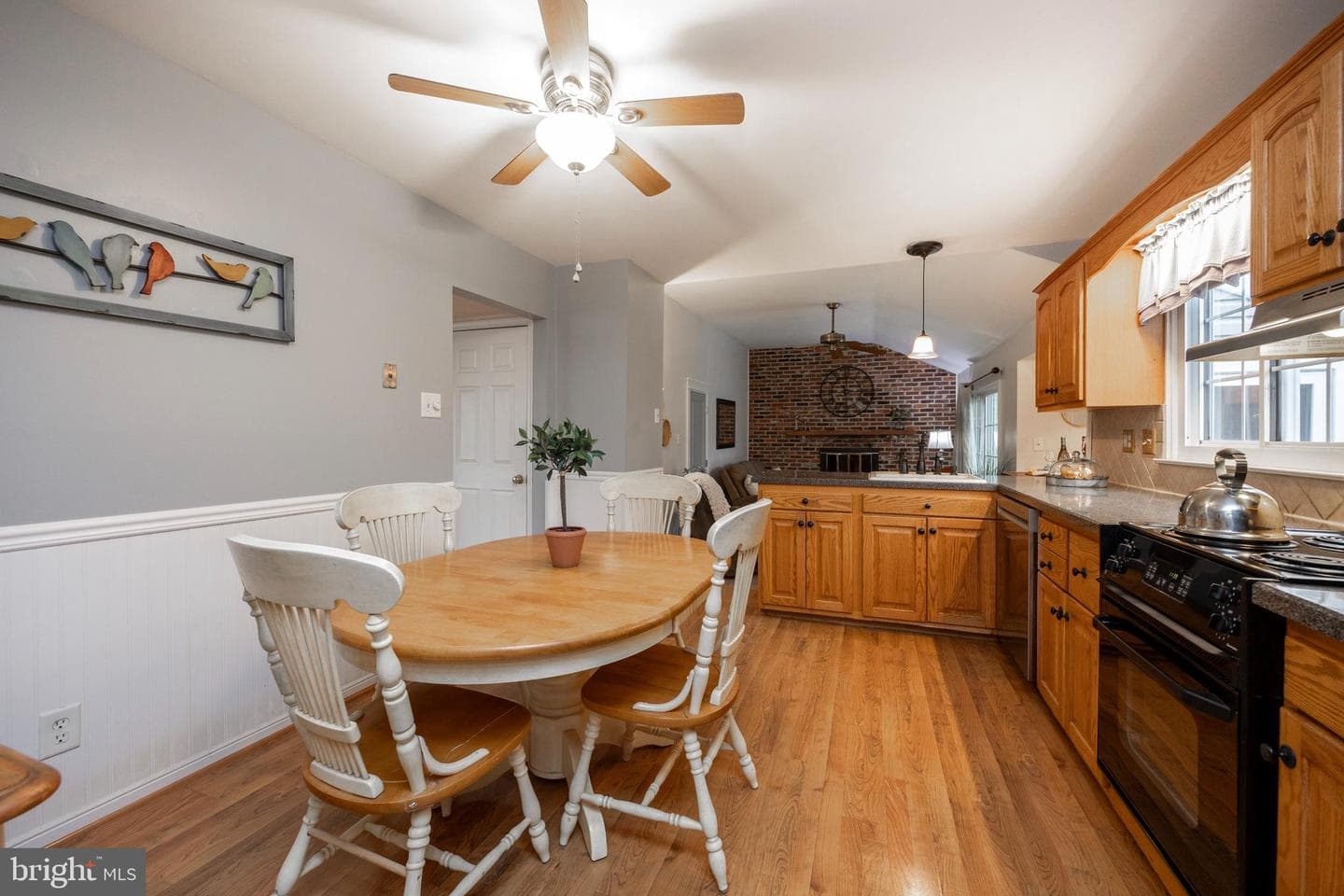 429 Fairfax Drive photo 15