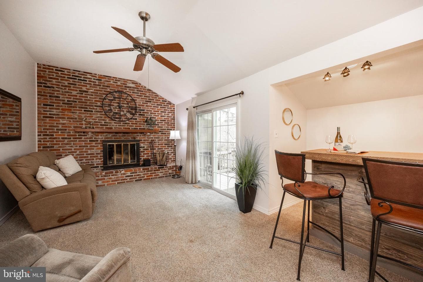 429 Fairfax Drive photo 16