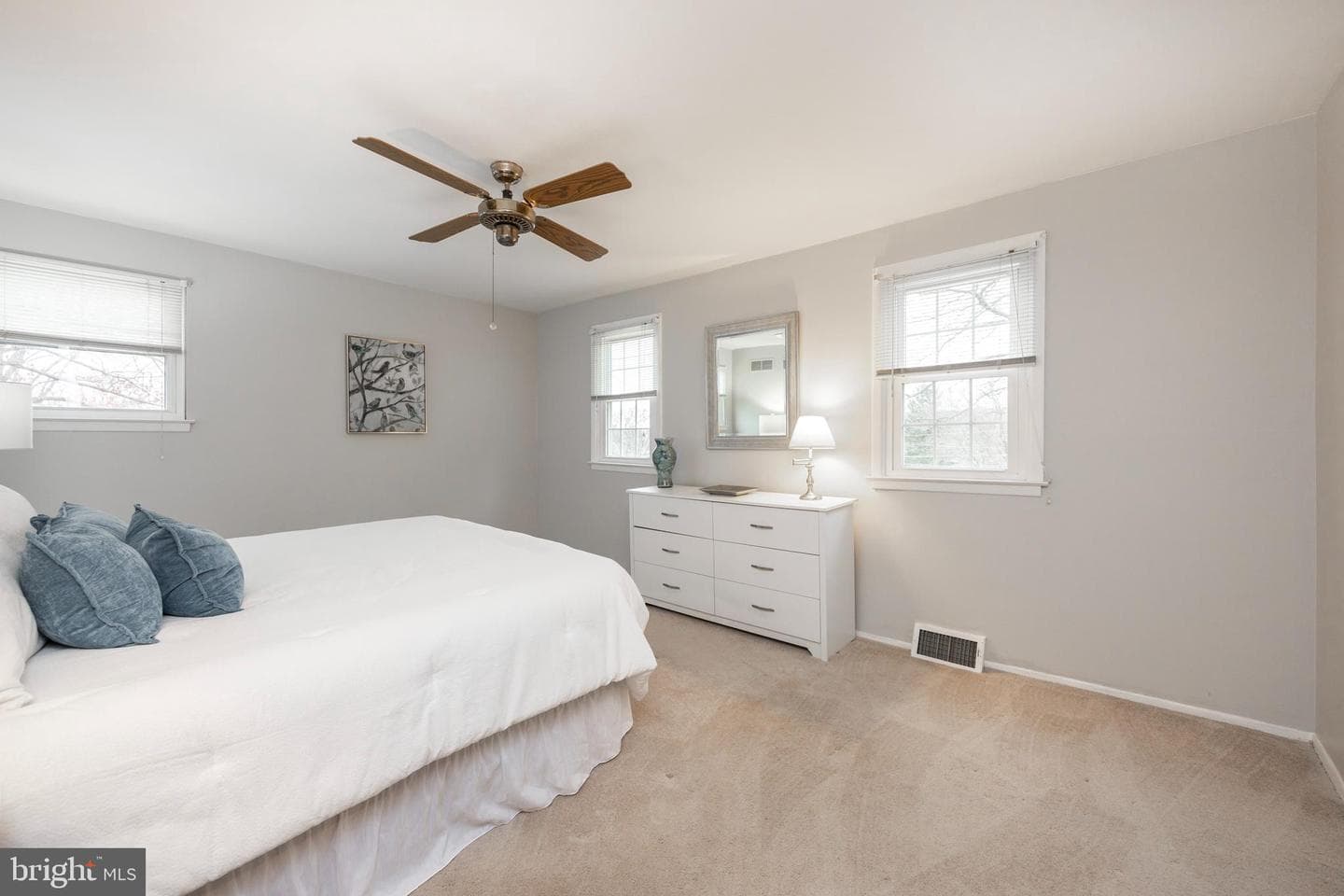 429 Fairfax Drive photo 22