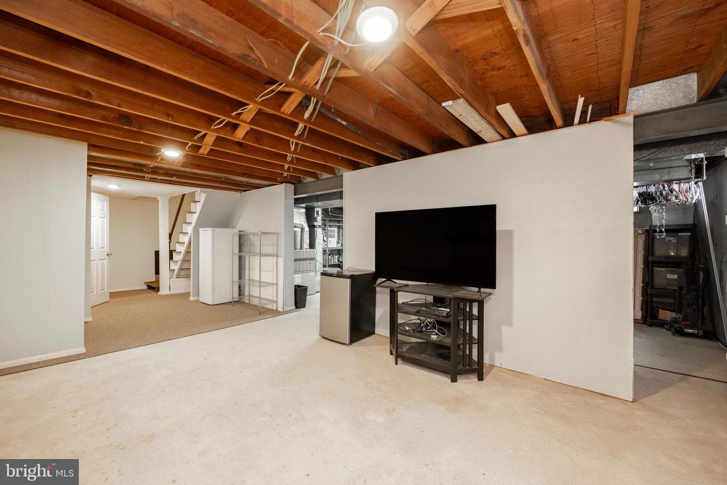 429 Fairfax Drive photo 27