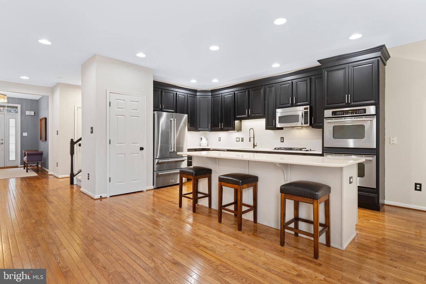207 Deepdale Drive photo 10