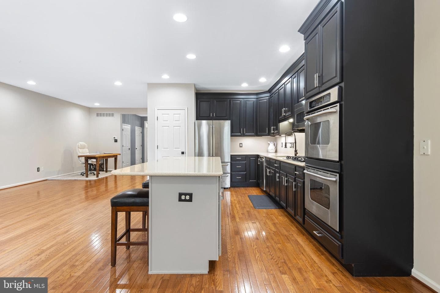 207 Deepdale Drive photo 16