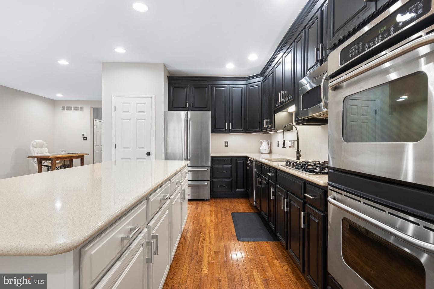 207 Deepdale Drive photo 17