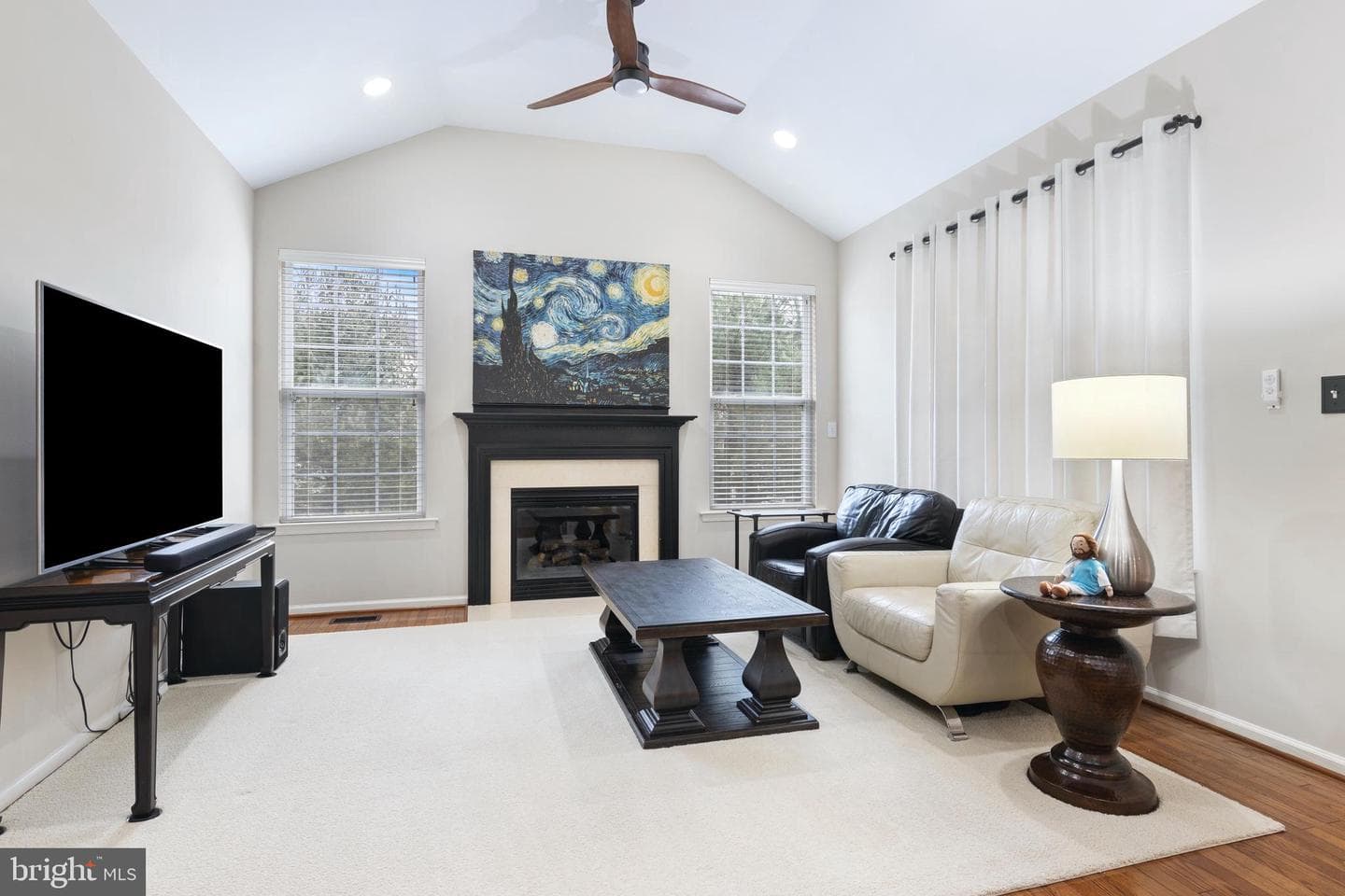 207 Deepdale Drive photo 18
