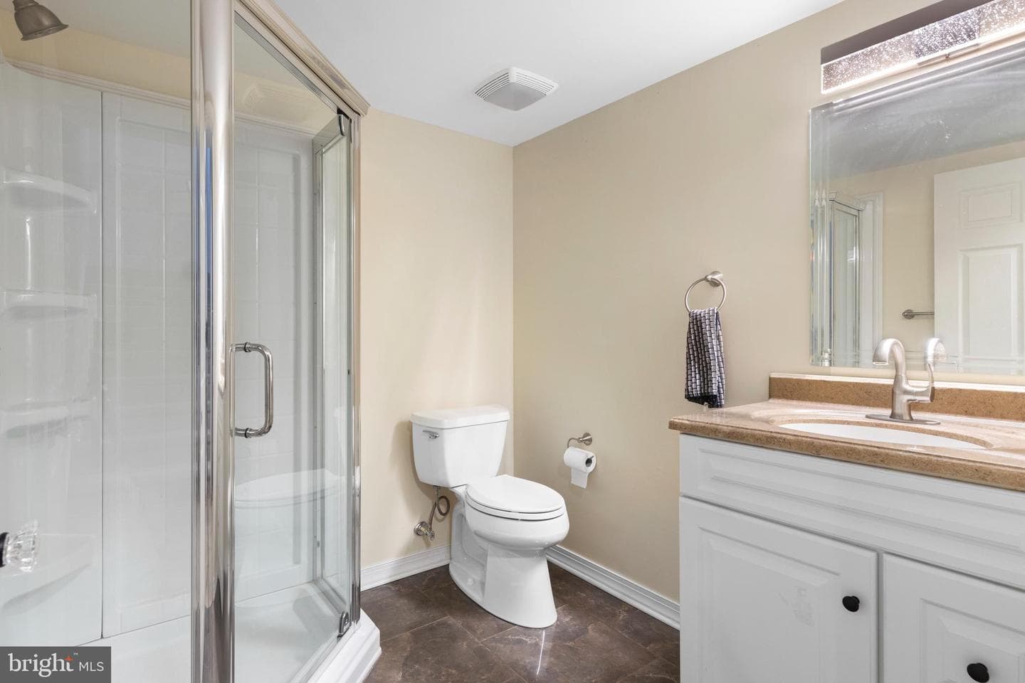 207 Deepdale Drive photo 24