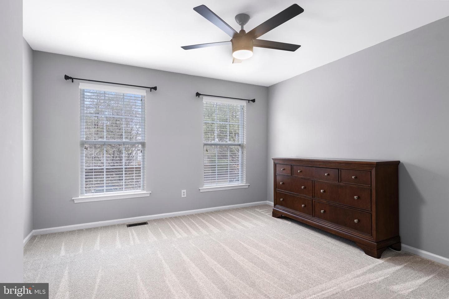 207 Deepdale Drive photo 28