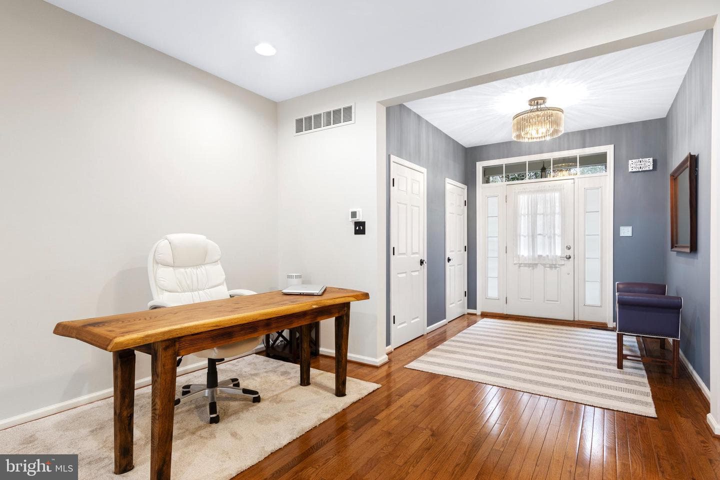 207 Deepdale Drive photo 4