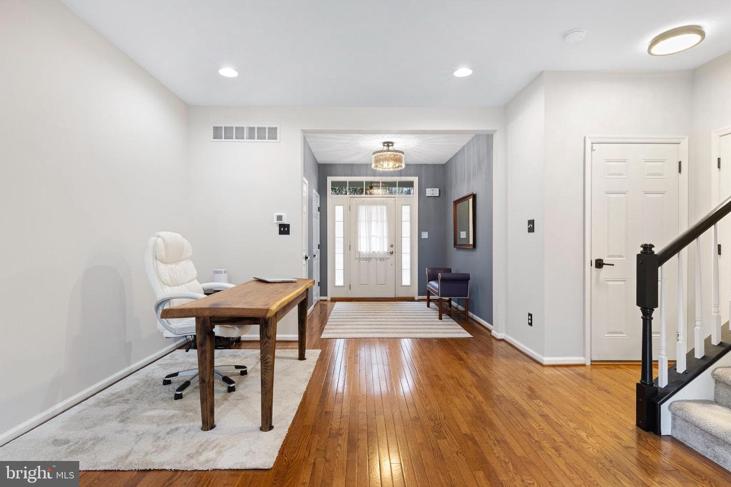 207 Deepdale Drive photo 5