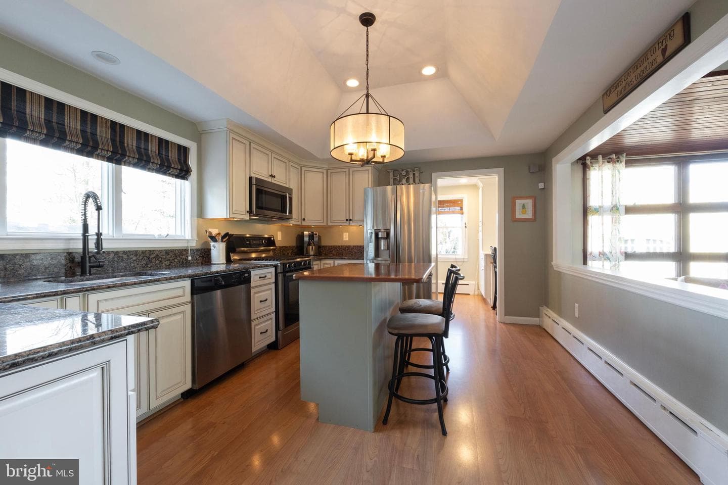 605 Price Street photo 25