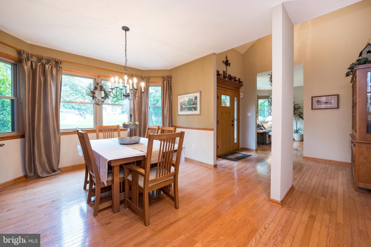 1386 Hunters Court photo 5