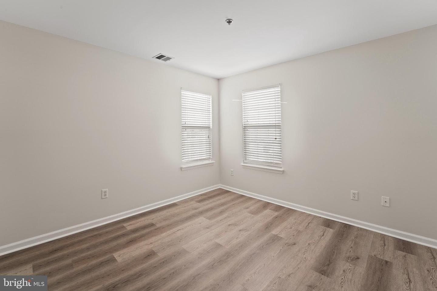 141 Village Way #6a photo 18