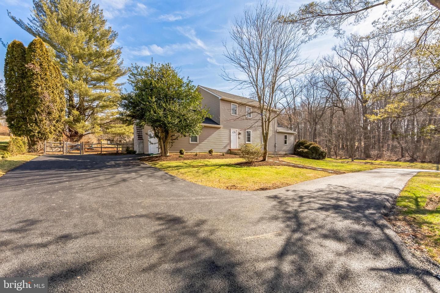 550 N Walnut Road photo 13