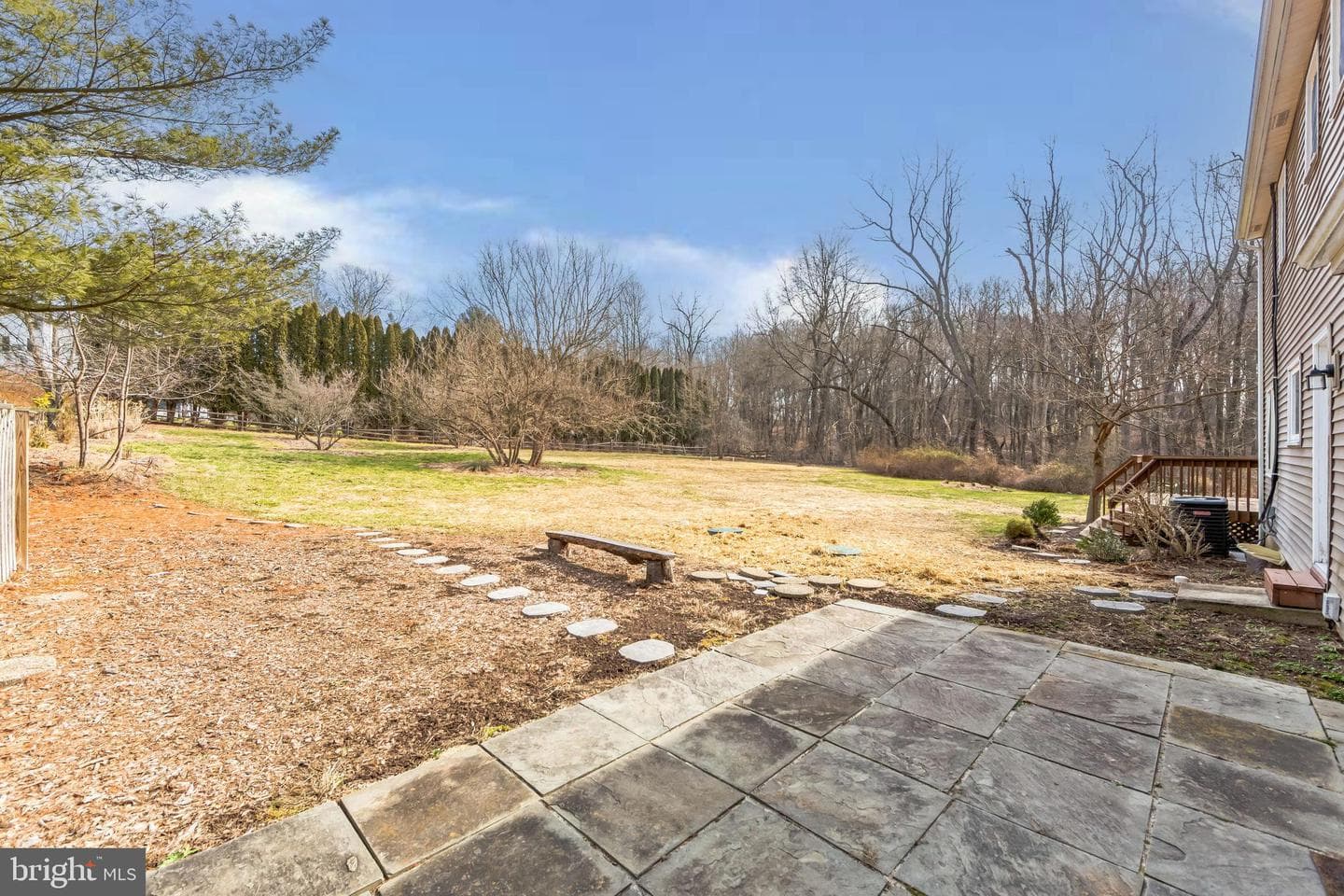 550 N Walnut Road photo 38