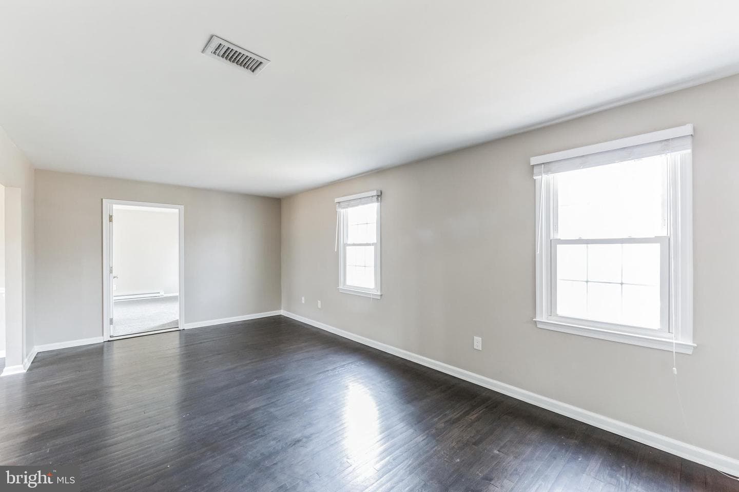 550 N Walnut Road photo 4