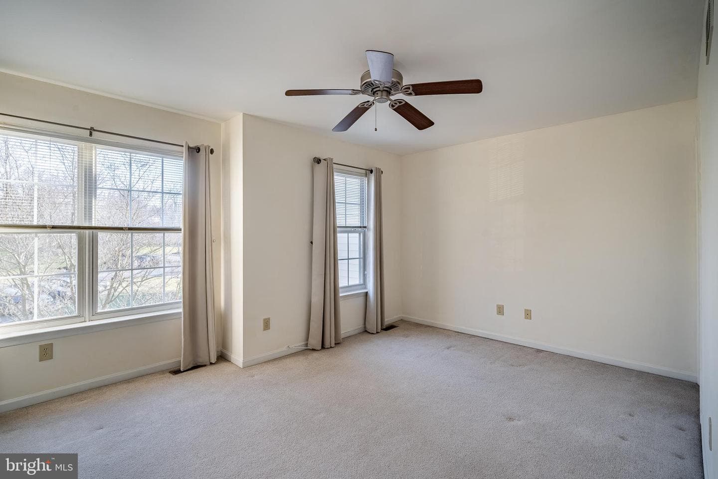 728 Shropshire Drive photo 23