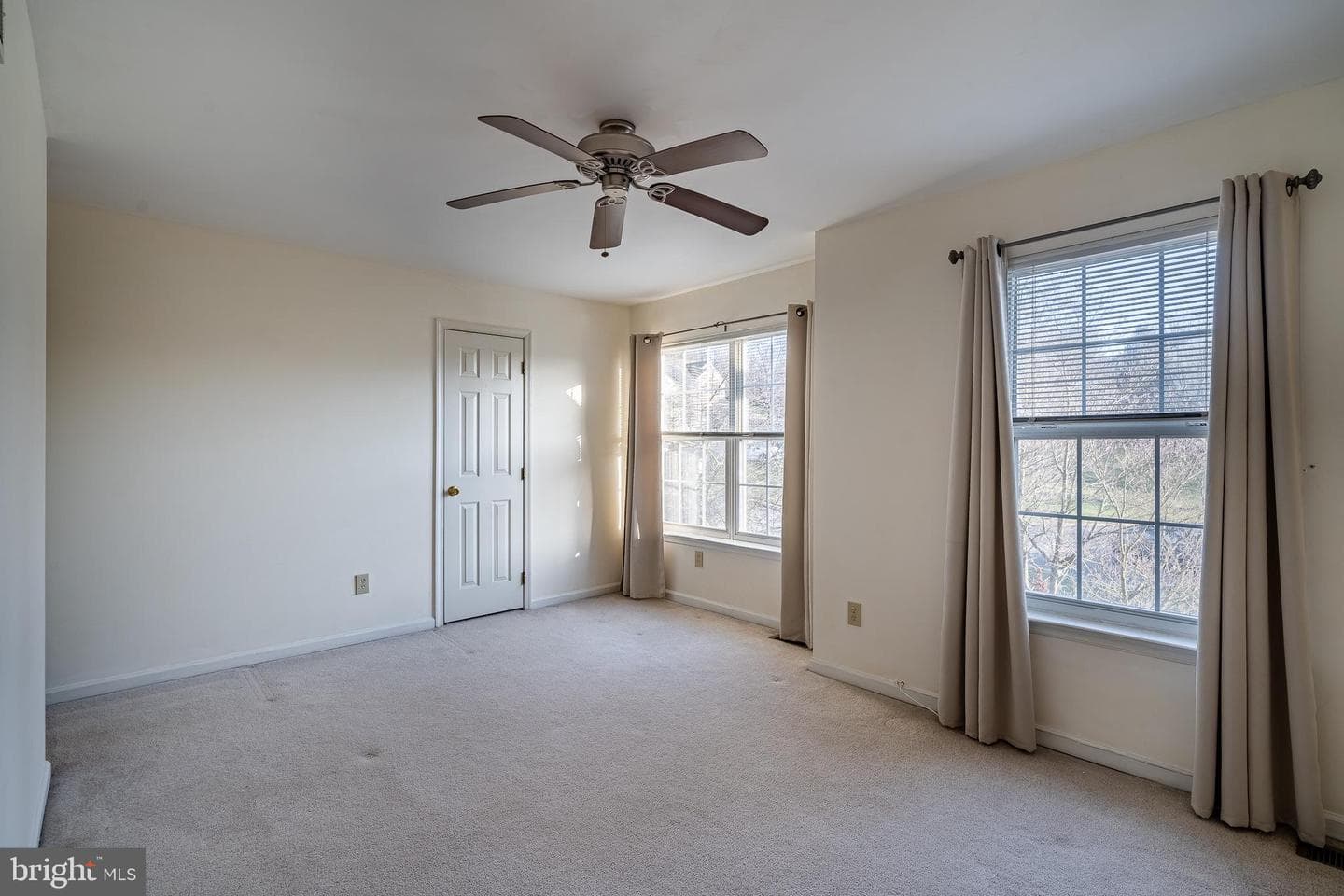 728 Shropshire Drive photo 25