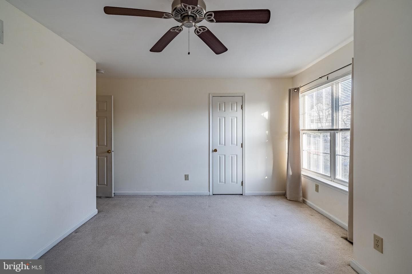 728 Shropshire Drive photo 27