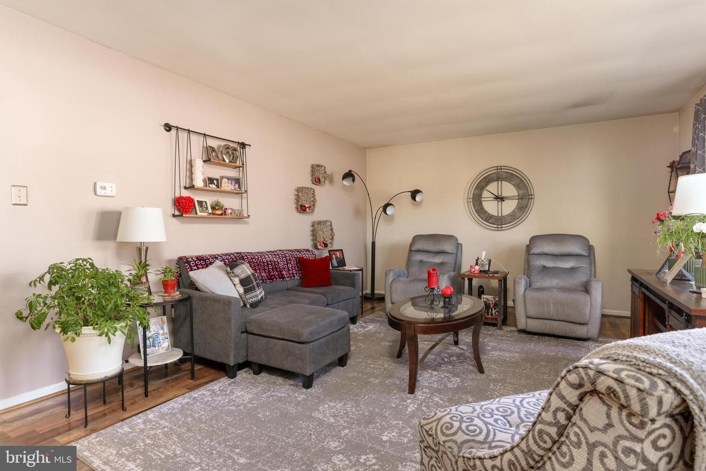 1034 S Keim Street photo 2