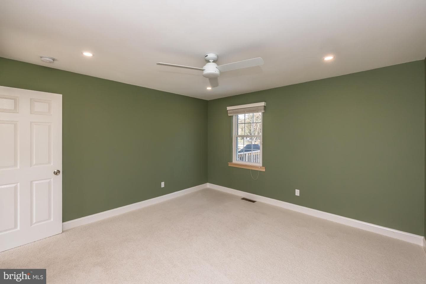 274 Meadow Drive photo 31