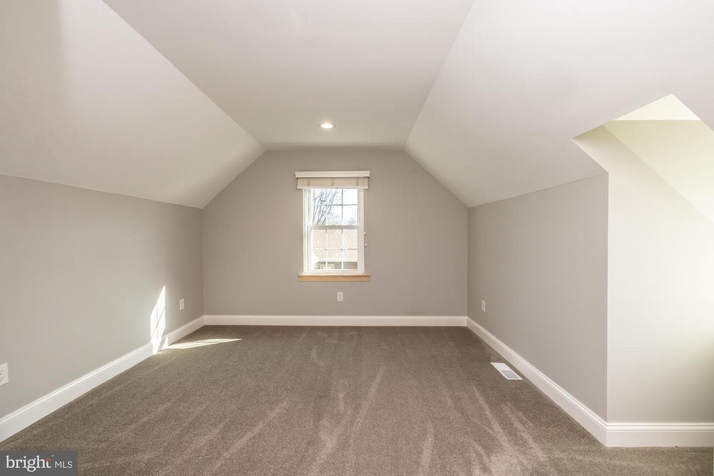 274 Meadow Drive photo 32