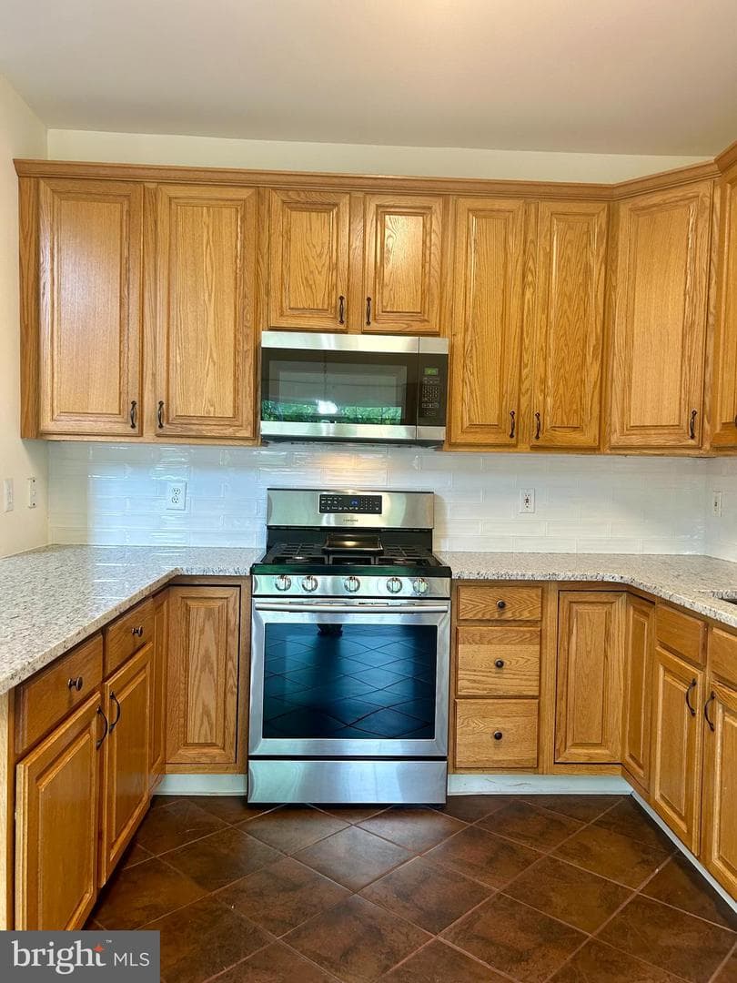 211 Tall Pines Drive photo 10