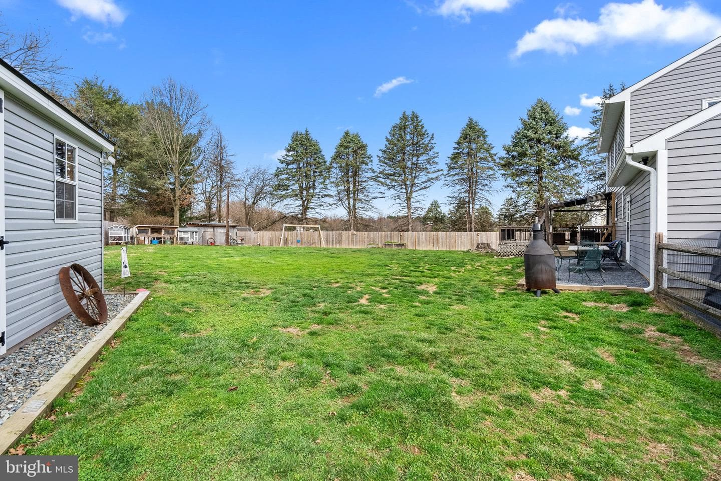 261 Tudor Circle photo 28