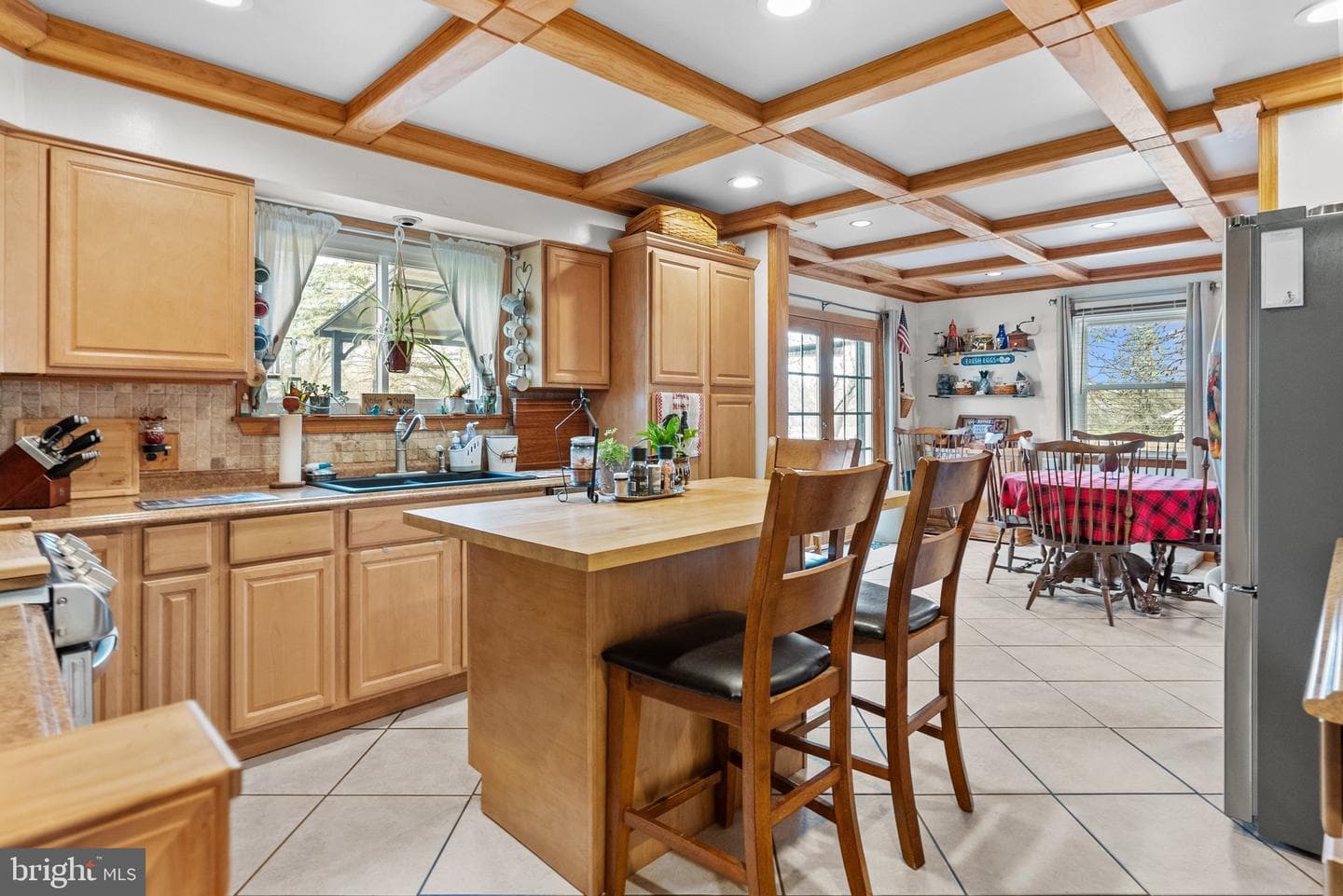 261 Tudor Circle photo 3